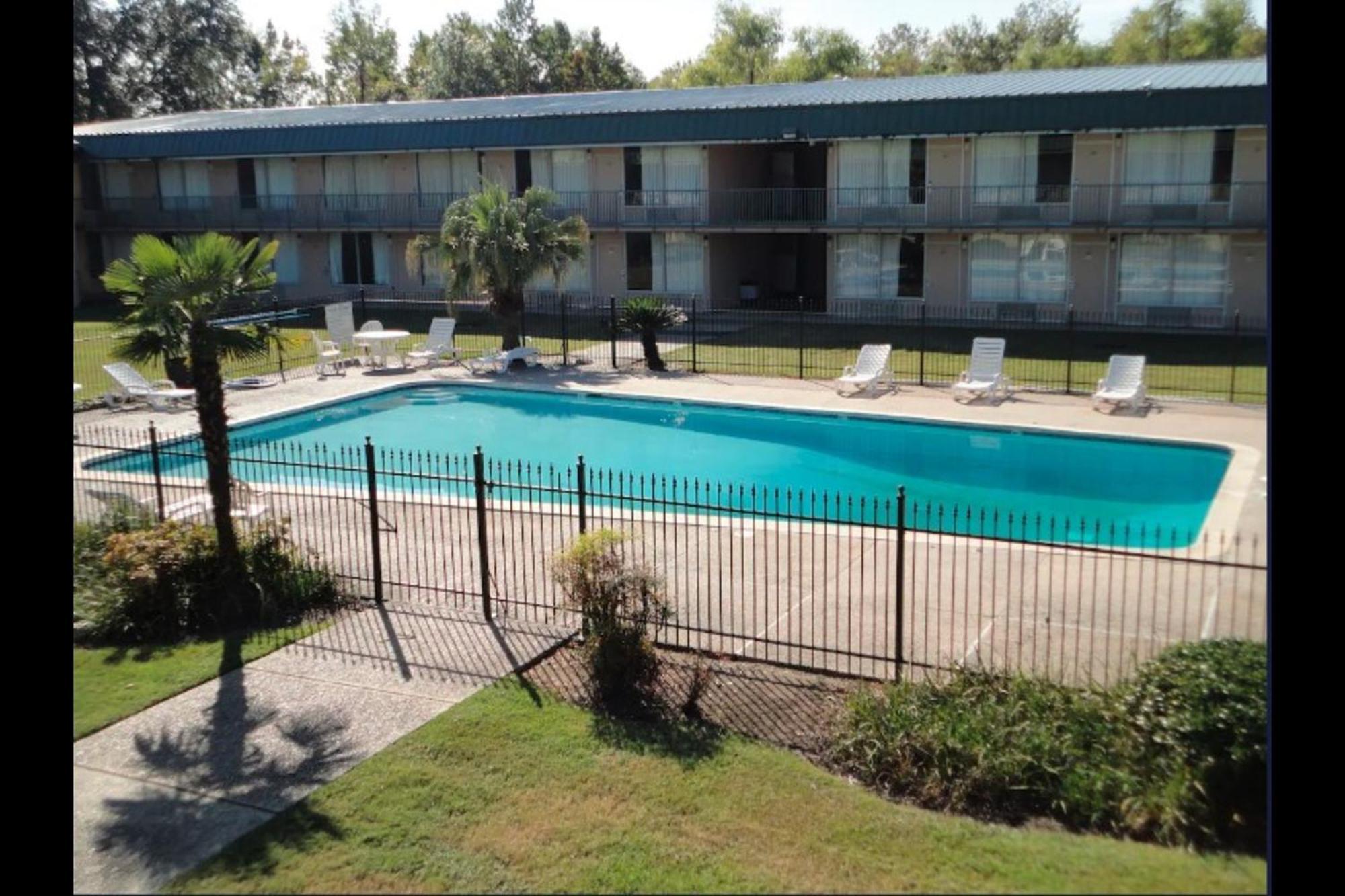 Oyo Hotel Audubon Baton Rouge Port Allen I-10 Exterior photo
