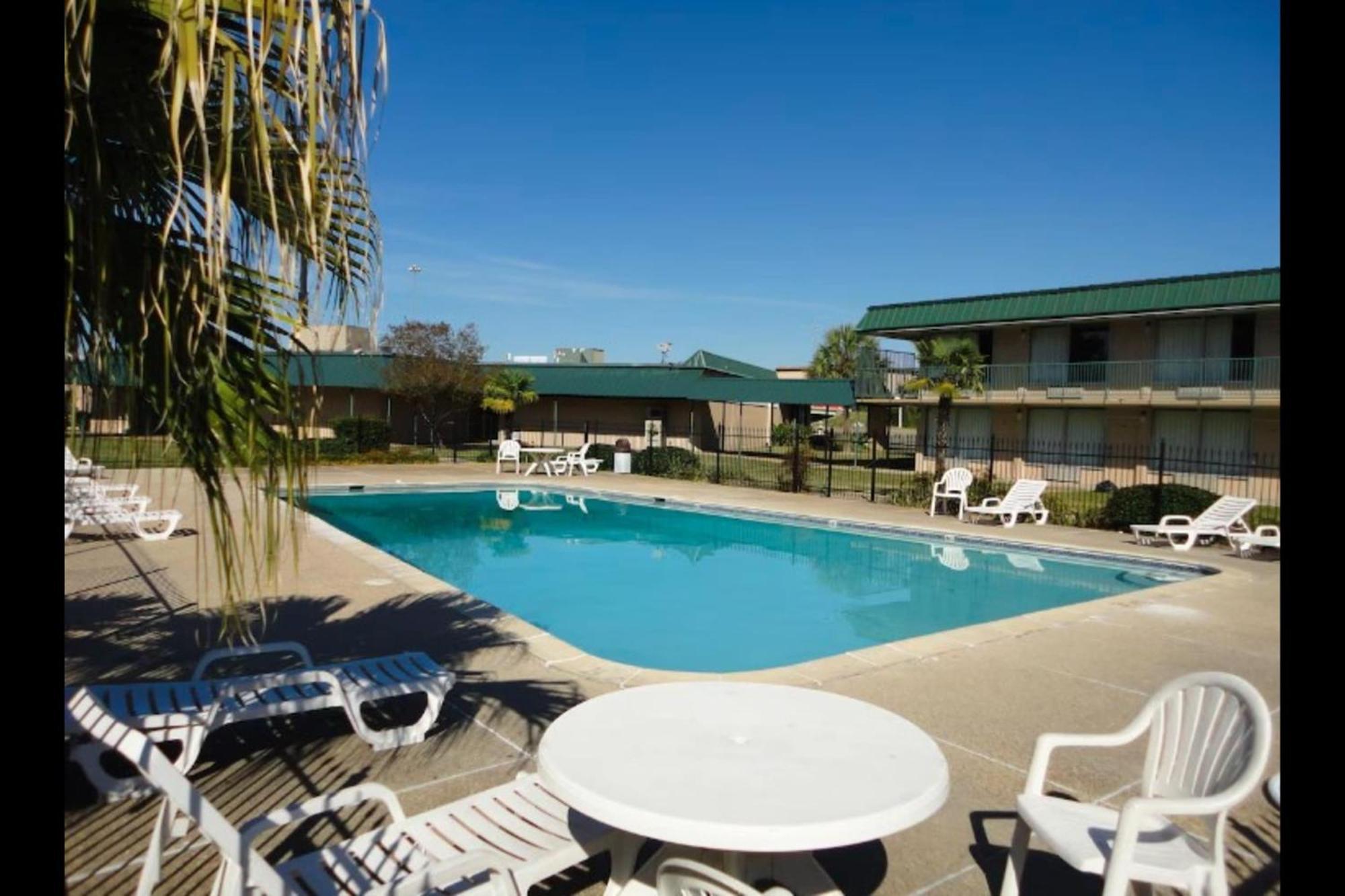 Oyo Hotel Audubon Baton Rouge Port Allen I-10 Exterior photo